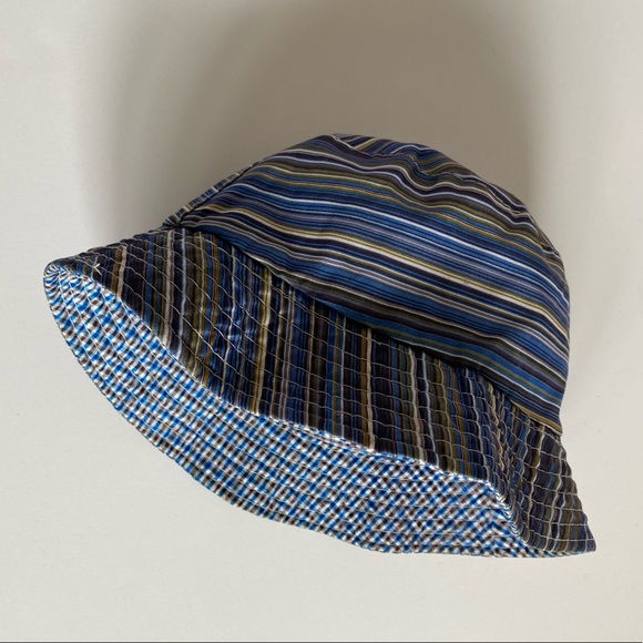 Reversible Stripe or Plaid Bucket Hat Size 12-24 Months - Picture 8 of 9